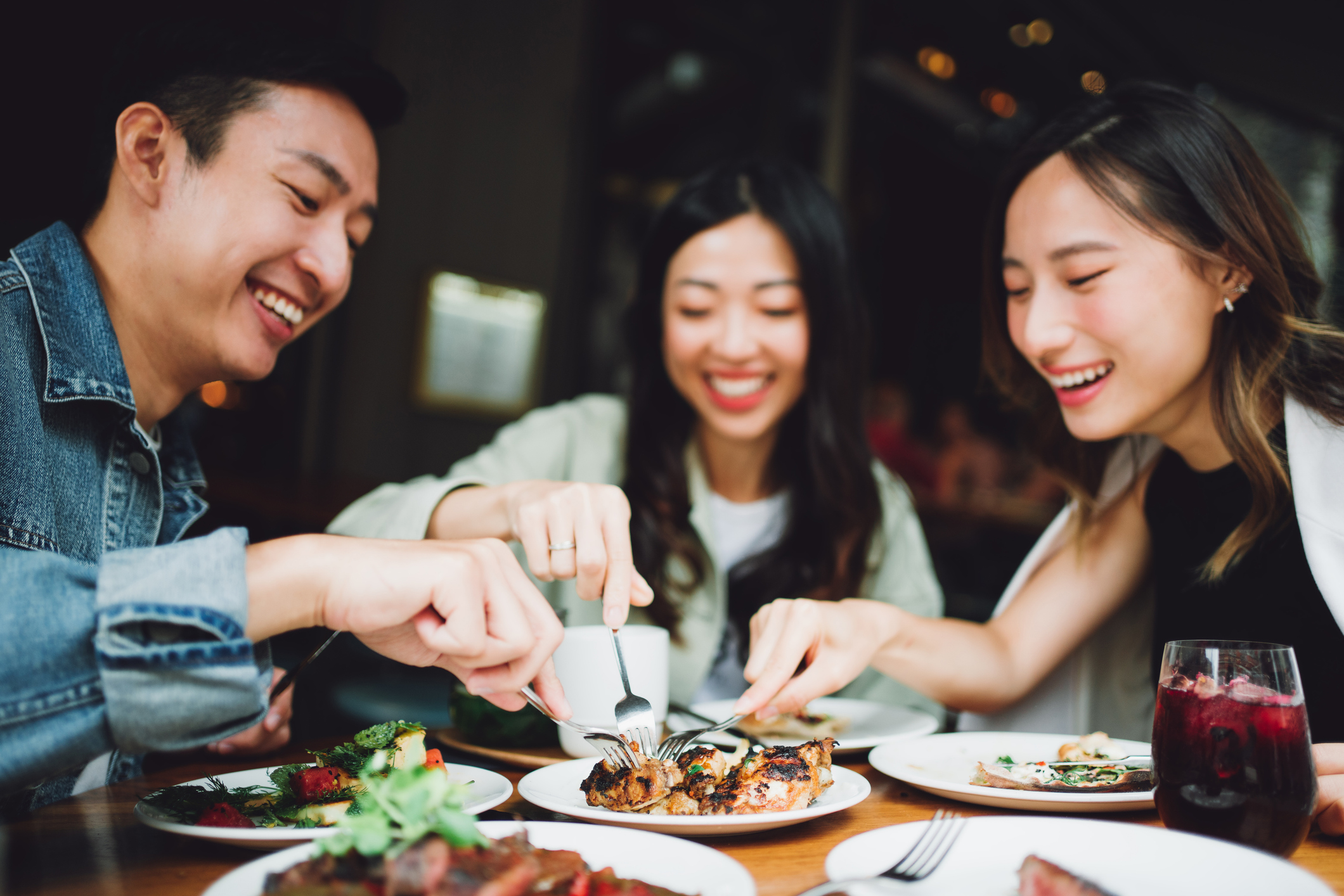 Cover_diningguide.jpg